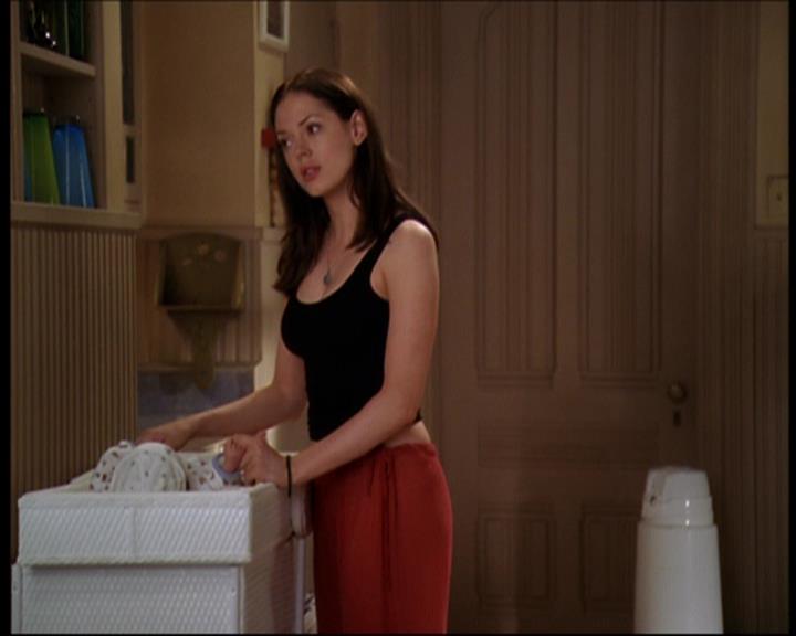 Charmed-Online_dot_net-7x01ACallToArms0085.jpg