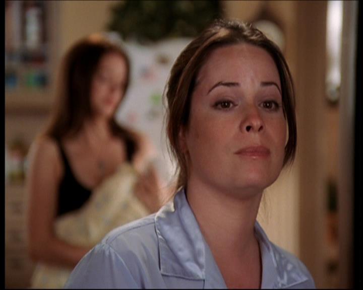 Charmed-Online_dot_net-7x01ACallToArms0120.jpg