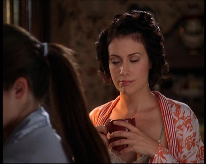 Charmed-Online_dot_net-7x01ACallToArms0141.jpg