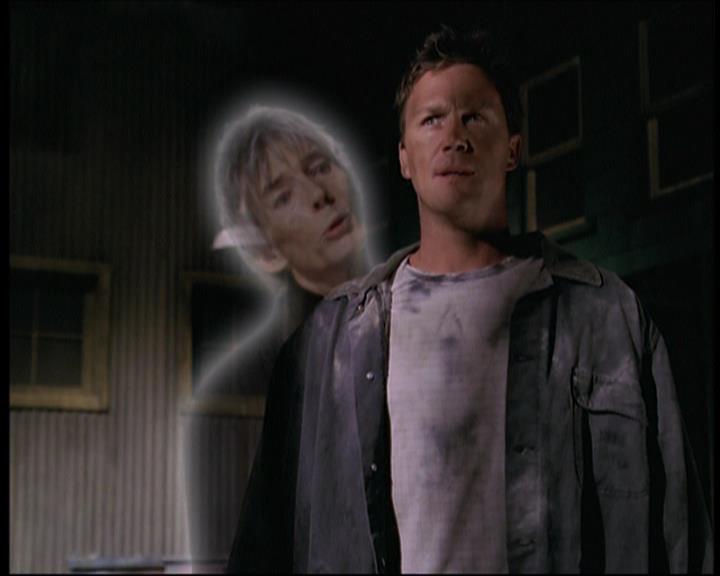 Charmed-Online_dot_net-7x01ACallToArms0154.jpg