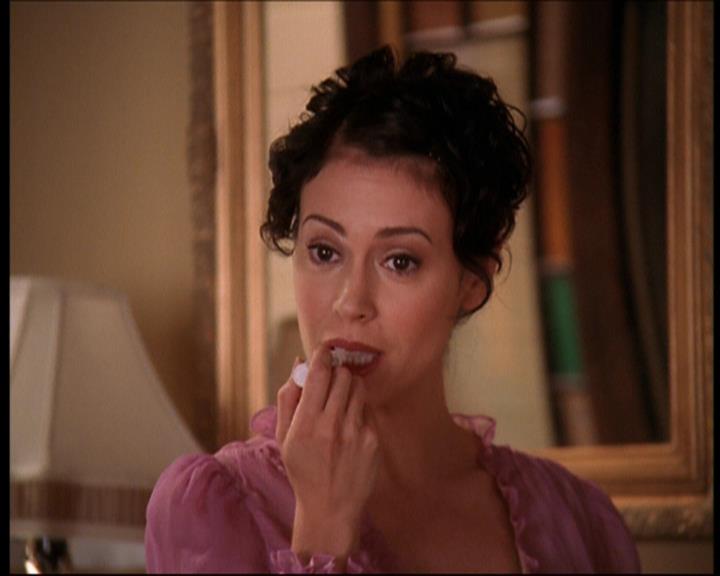 Charmed-Online_dot_net-7x01ACallToArms0373.jpg