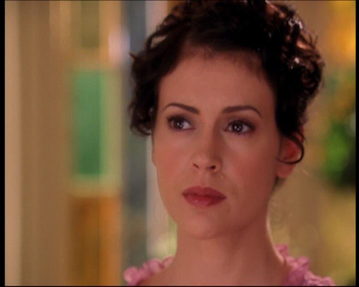 Charmed-Online_dot_net-7x01ACallToArms0474.jpg