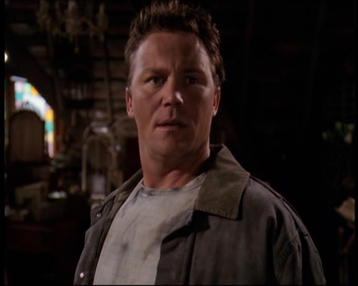 Charmed-Online_dot_net-7x01ACallToArms0514.jpg