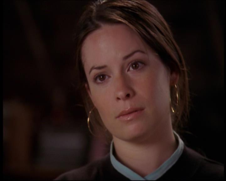 Charmed-Online_dot_net-7x01ACallToArms0552.jpg