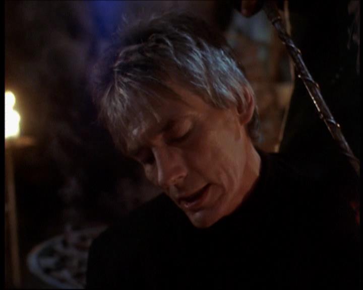 Charmed-Online_dot_net-7x01ACallToArms0569.jpg