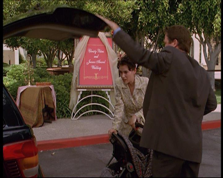 Charmed-Online_dot_net-7x01ACallToArms0848.jpg