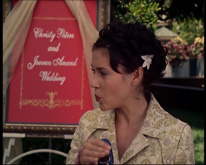 Charmed-Online_dot_net-7x01ACallToArms0871.jpg