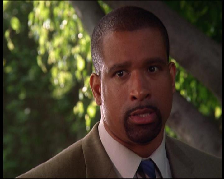 Charmed-Online_dot_net-7x01ACallToArms1021.jpg Charmed-Online_dot_net-7x01ACallToArms1021.jpg