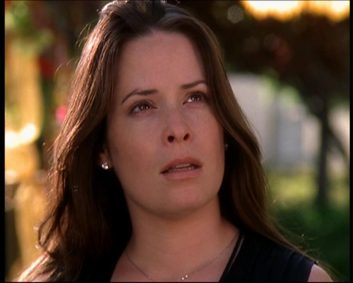 Charmed-Online_dot_net-7x01ACallToArms1081.jpg