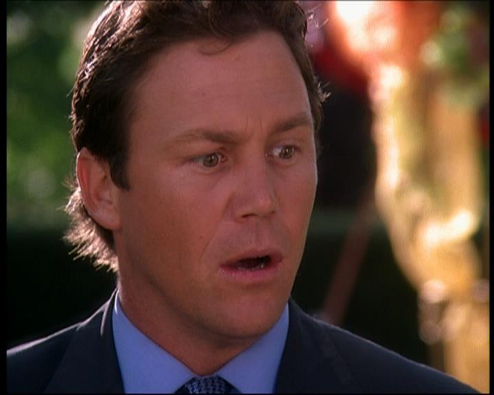 Charmed-Online_dot_net-7x01ACallToArms1112.jpg