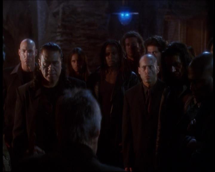Charmed-Online_dot_net-7x01ACallToArms1380.jpg