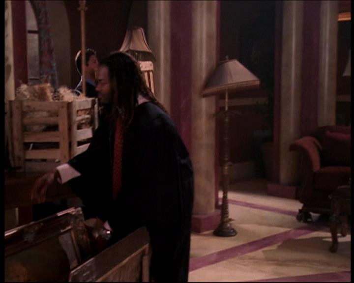 Charmed-Online_dot_net-7x01ACallToArms1450.jpg
