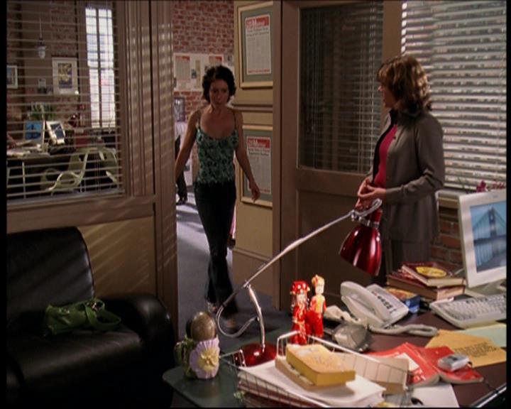 Charmed-Online_dot_net-7x01ACallToArms1607.jpg