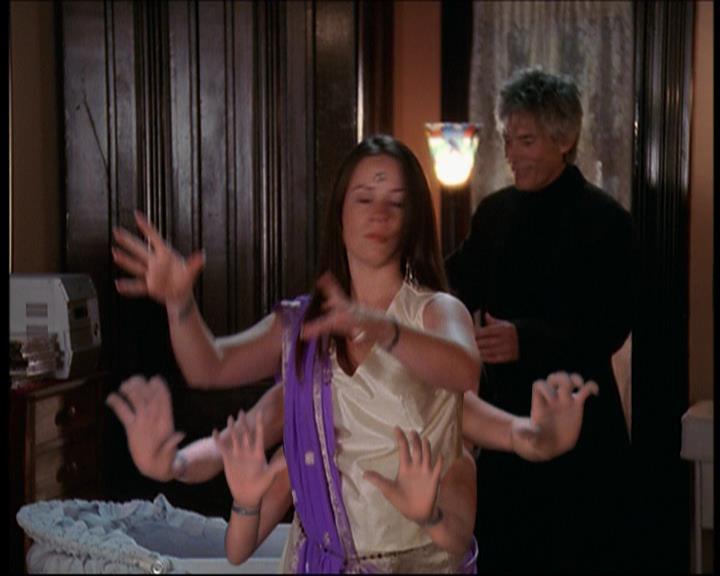 Charmed-Online_dot_net-7x01ACallToArms1649.jpg