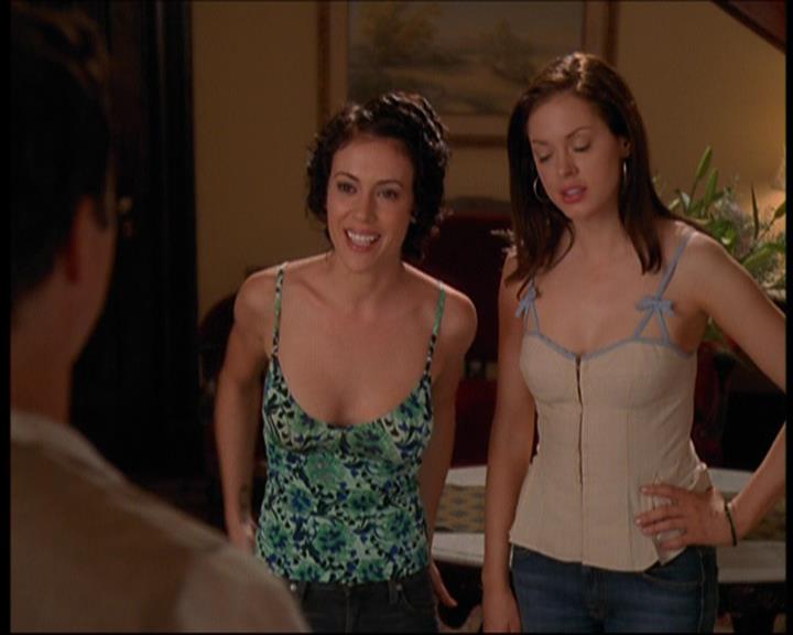 Charmed-Online_dot_net-7x01ACallToArms1764.jpg