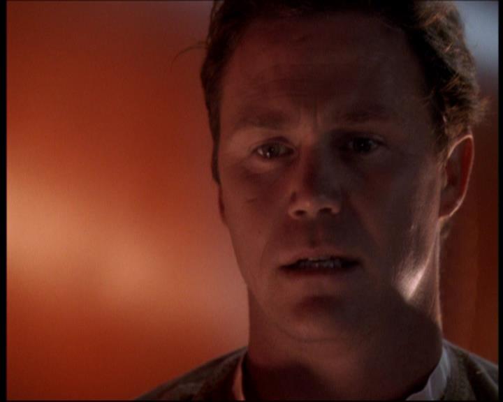Charmed-Online_dot_net-7x01ACallToArms1936.jpg