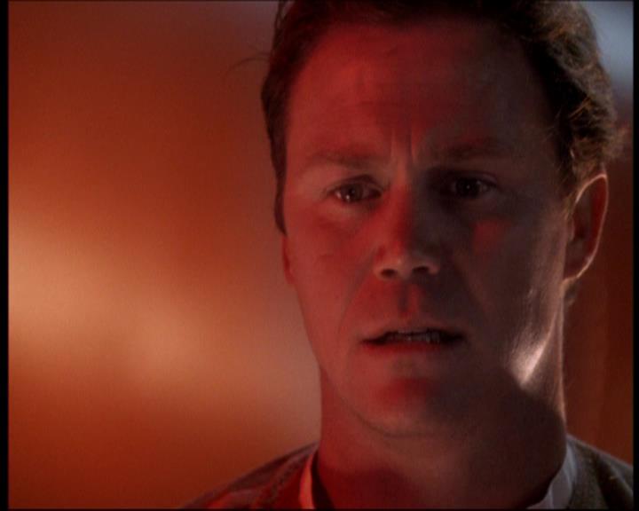 Charmed-Online_dot_net-7x01ACallToArms1937.jpg