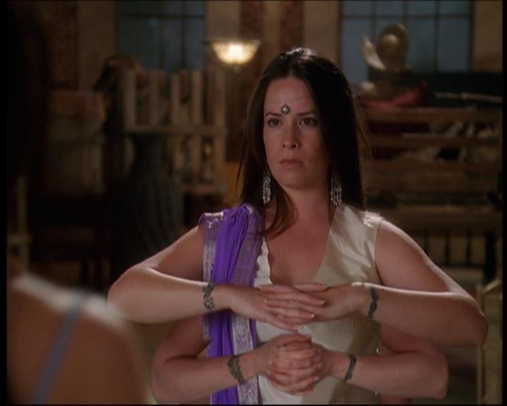 Charmed-Online_dot_net-7x01ACallToArms1968.jpg