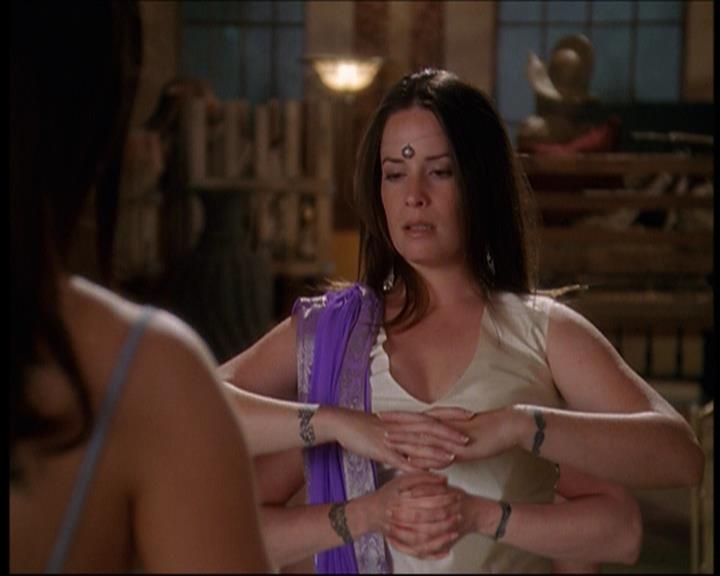 Charmed-Online_dot_net-7x01ACallToArms2013.jpg