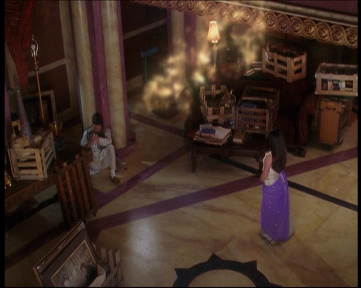 Charmed-Online_dot_net-7x01ACallToArms2059.jpg