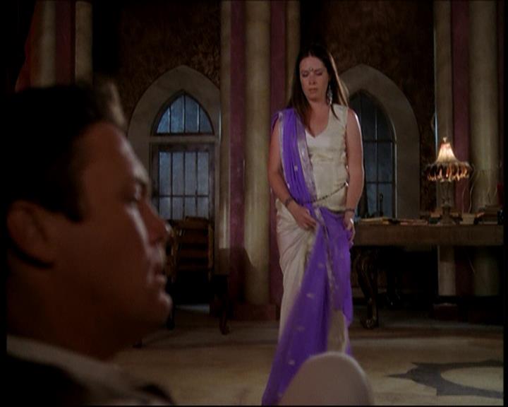 Charmed-Online_dot_net-7x01ACallToArms2110.jpg Charmed-Online_dot_net-7x01ACallToArms2110.jpg