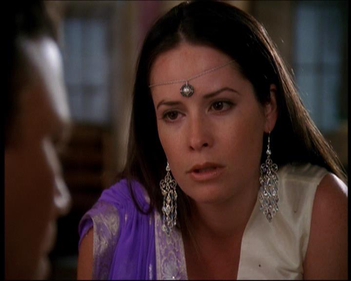 Charmed-Online_dot_net-7x01ACallToArms2125.jpg