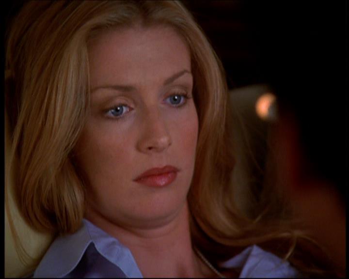 Charmed-Online_dot_net-7x01ACallToArms2167.jpg