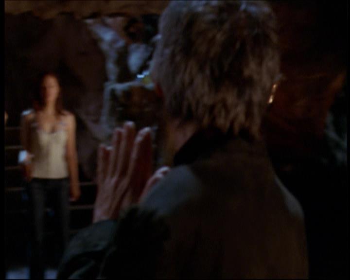 Charmed-Online_dot_net-7x01ACallToArms2242.jpg