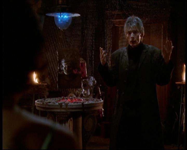 Charmed-Online_dot_net-7x01ACallToArms2264.jpg