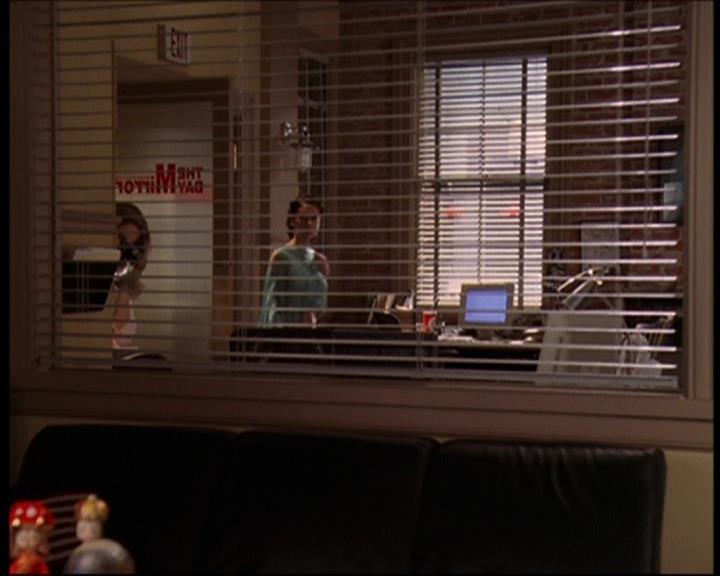 Charmed-Online_dot_net-7x01ACallToArms2347.jpg