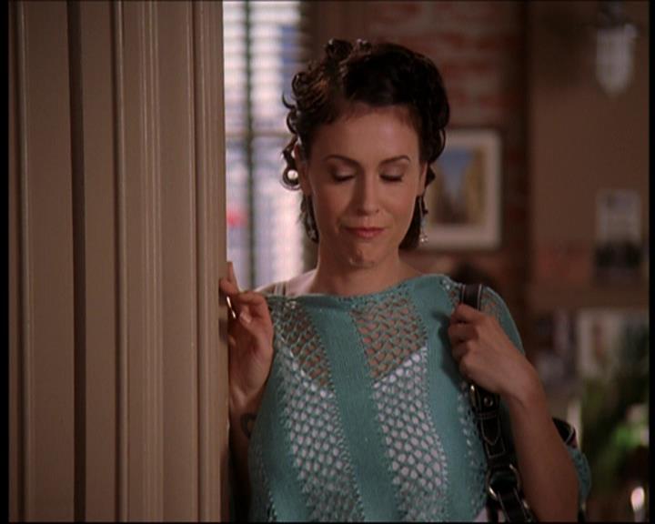Charmed-Online_dot_net-7x01ACallToArms2368.jpg