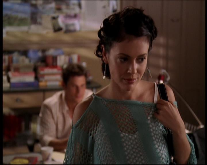 Charmed-Online_dot_net-7x01ACallToArms2422.jpg