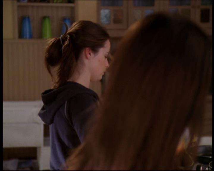 Charmed-Online_dot_net-7x01ACallToArms2446.jpg