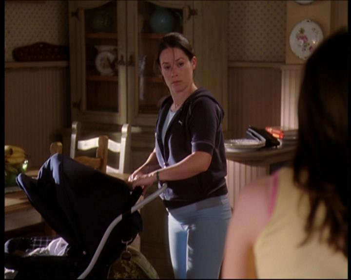 Charmed-Online_dot_net-7x01ACallToArms2462.jpg