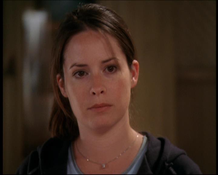 Charmed-Online_dot_net-7x01ACallToArms2530.jpg