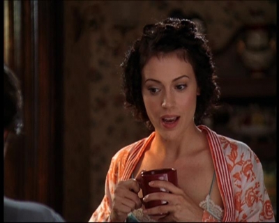 Charmed-Online_dot_net-7x01ACallToArms0130.jpg