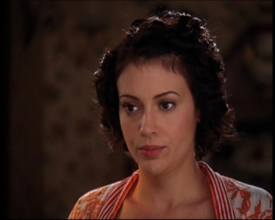 Charmed-Online_dot_net-7x01ACallToArms0134.jpg