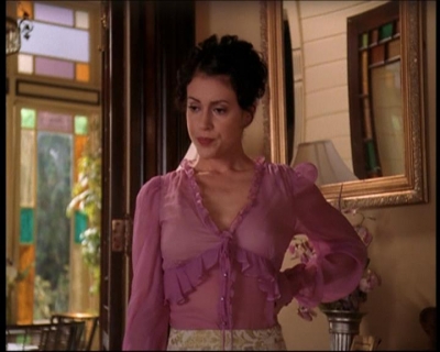 Charmed-Online_dot_net-7x01ACallToArms0339.jpg