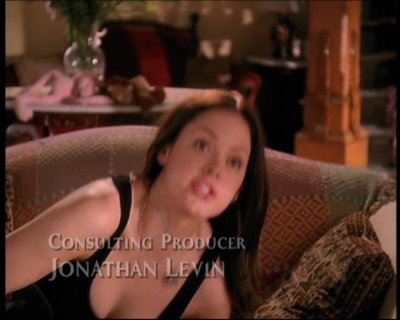 Charmed-Online_dot_net-7x01ACallToArms0342.jpg