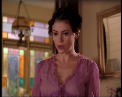 Charmed-Online_dot_net-7x01ACallToArms0347.jpg