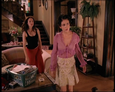 Charmed-Online_dot_net-7x01ACallToArms0415.jpg