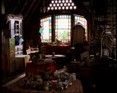 Charmed-Online_dot_net-7x01ACallToArms0510.jpg