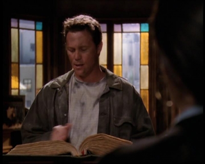 Charmed-Online_dot_net-7x01ACallToArms0540.jpg