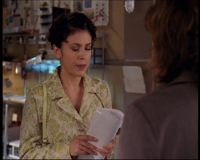 Charmed-Online_dot_net-7x01ACallToArms0693.jpg