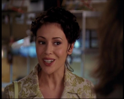 Charmed-Online_dot_net-7x01ACallToArms0710.jpg