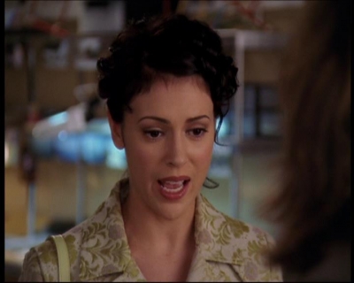 Charmed-Online_dot_net-7x01ACallToArms0712.jpg