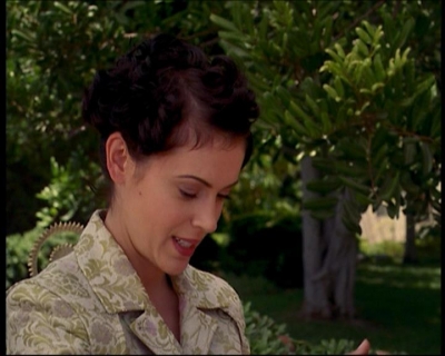 Charmed-Online_dot_net-7x01ACallToArms0910.jpg