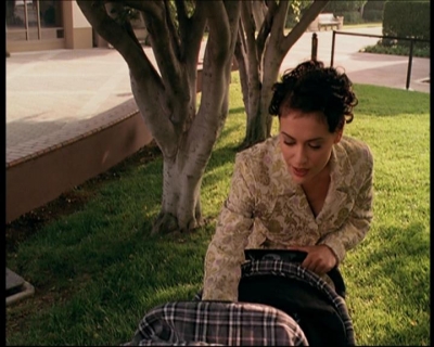 Charmed-Online_dot_net-7x01ACallToArms0928.jpg