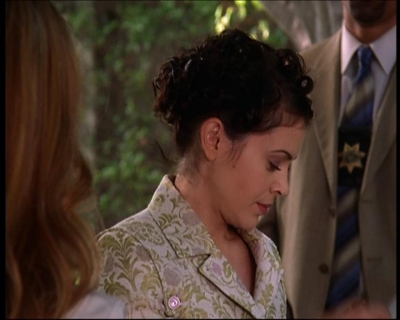 Charmed-Online_dot_net-7x01ACallToArms0966.jpg