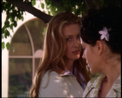 Charmed-Online_dot_net-7x01ACallToArms0988.jpg